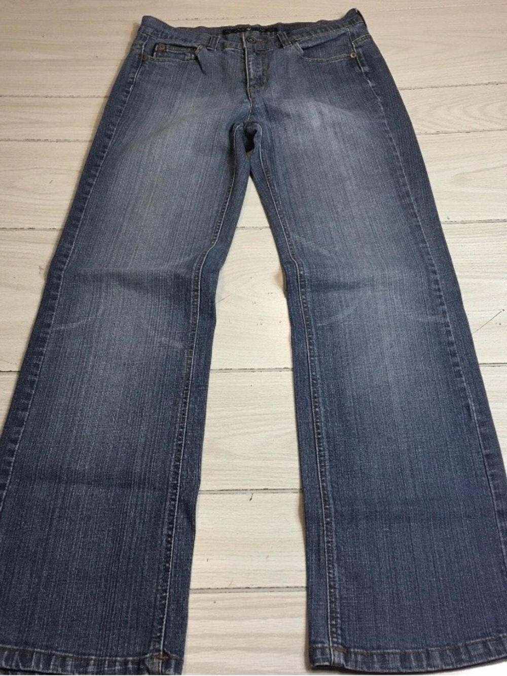 DKNY Jeans Eastvillage Women's Blue Denim Jeans Size 6 Straight Leg Cotton Blend